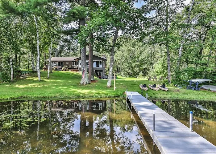 Upper Gresham Lakehouse