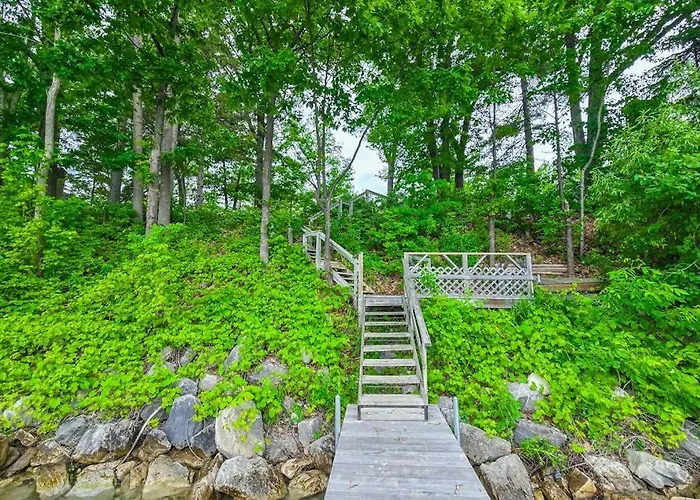Smith Family Cottages- Cottage #1