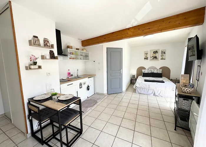 Studios Modernes & Confort A Valence, Drome