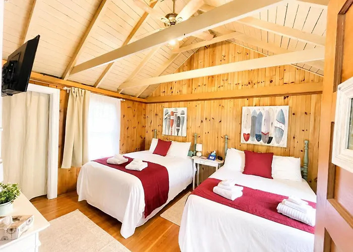 Cottage 11 - Year Round - Pet Friendly 50 Fee- 1 Bed 1 Bath W Courtyard