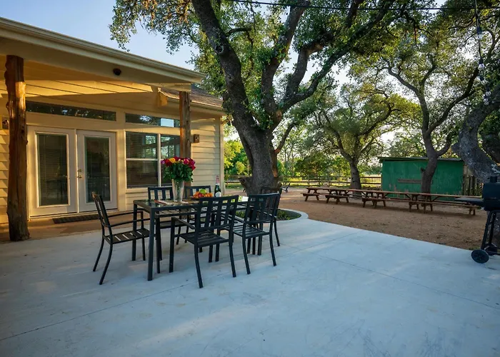 Private Luxury Getaway | Fire Pit | Near Weddings