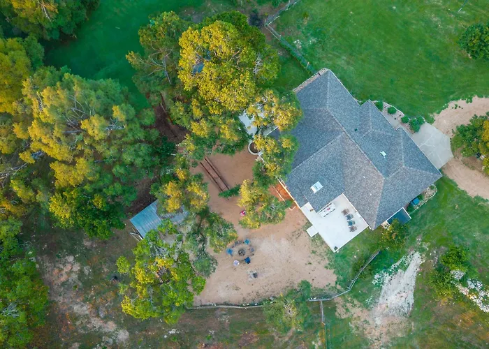 Private Luxury Getaway | Fire Pit | Near Weddings