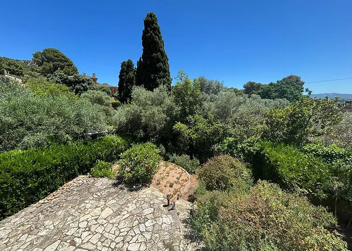 Maison Avec Piscine Commune, Jardin Et Terrasse - Proche Plage Et Villages Medievaux