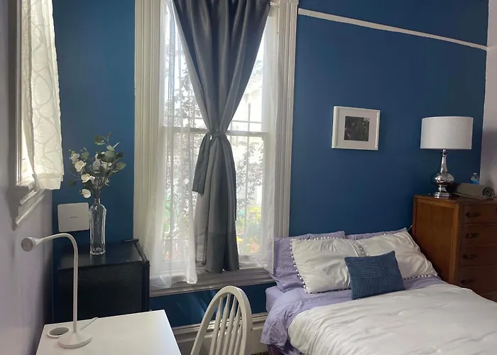 B-Love'S Guest House