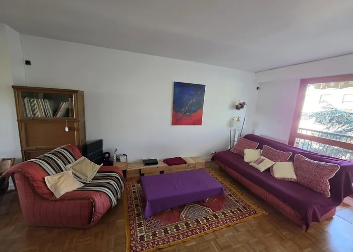 Sunny Private Bedrooms In Peaceful Shared Flat Near Bois De Vincennes