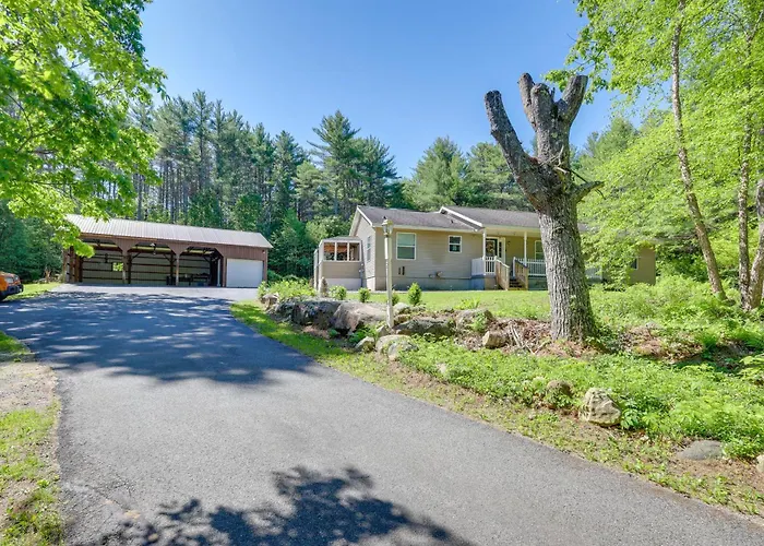 Cozy Lake Luzerne Home - 1 Mi To Wayside Beach!