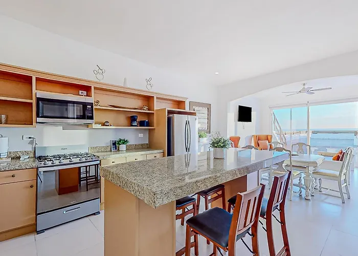 Dog-Friendly Villa With Heated Outdoor Pool, Hot Tub, Streaming, Balcony, Grill