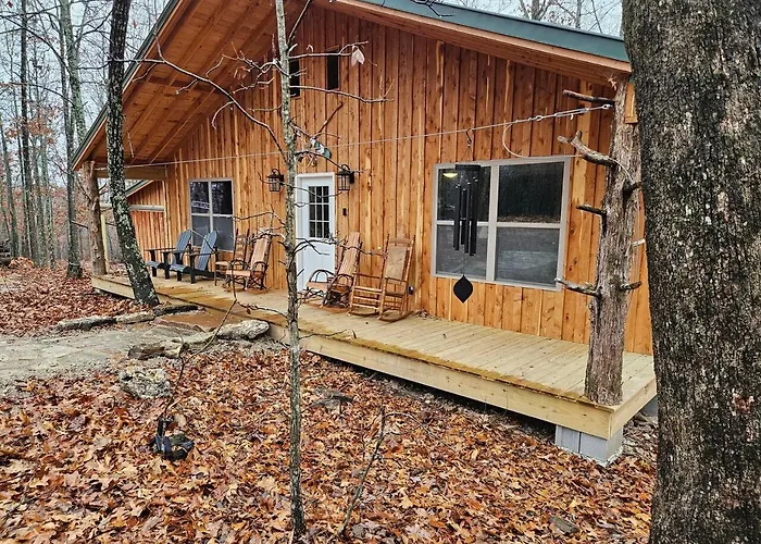 Hideaway Cabin Near Mammoth Springs, Ark