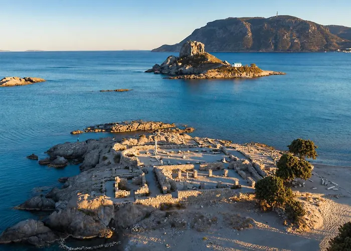 Sunny Retreat - Kefalos Stay With Patio Parking & Gym