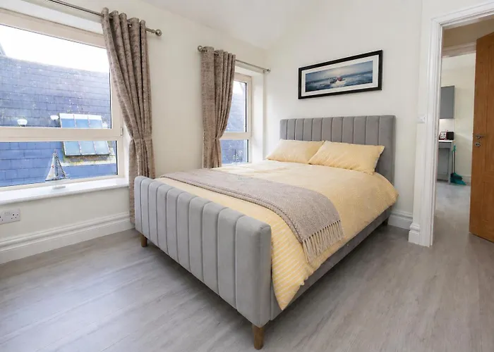 Unit 3 Modern Self Contained Apartment