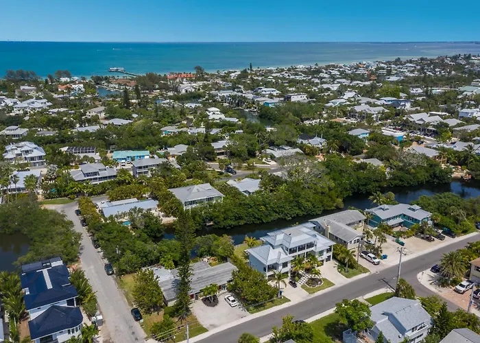 Bo's Beach Bungalow