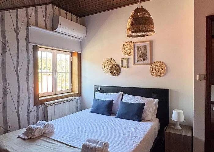 Elegant Villa In Ponte De Lima With Private Pool