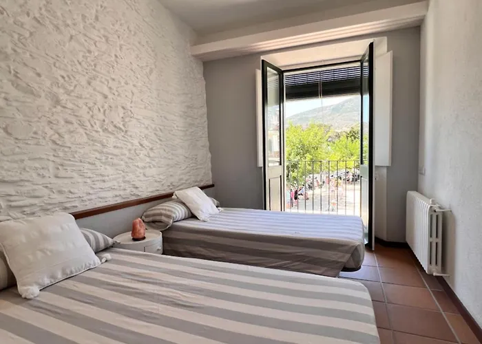 Roques - Casa En Primera Linea De Mar En Cadaques