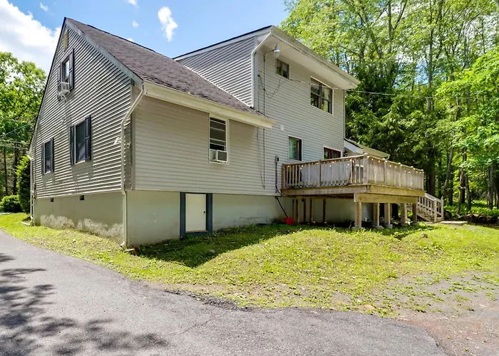 Lake Access & Private Hot Tub At Poconos Home!