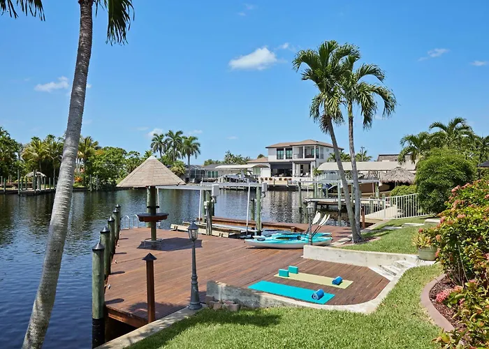 Cape Serenity- Premier Waterfront Villa With Kayaks And Bikes
