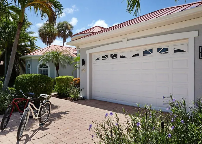 Cape Serenity- Premier Waterfront Villa With Kayaks And Bikes