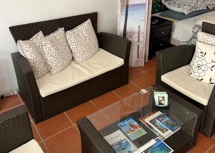 Studio Sleeps 2 With Free Parking