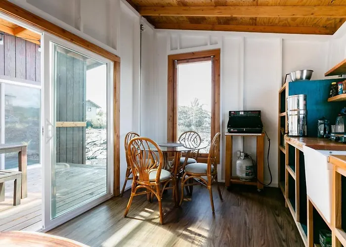 The Ohana House, Amazing Tiny Home On A Volcanic Lava Field!