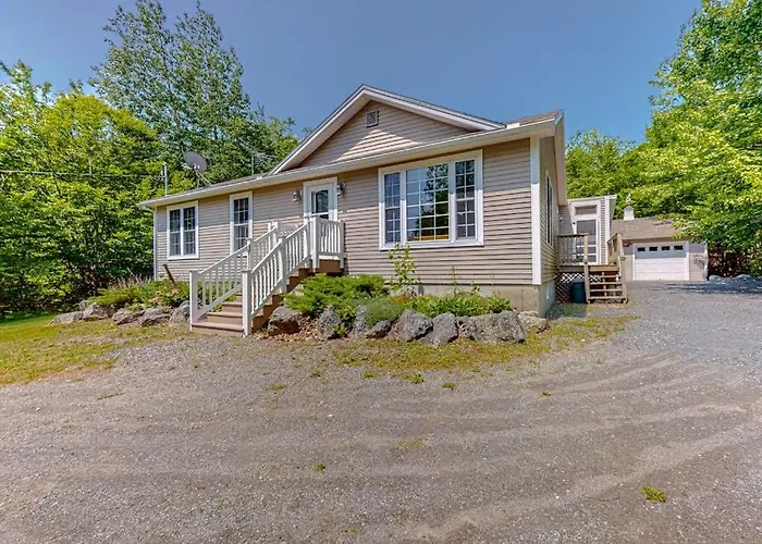 Inviting Dog-Friendly Home With Firepit & Ping-Pong - Near Acadia National Park