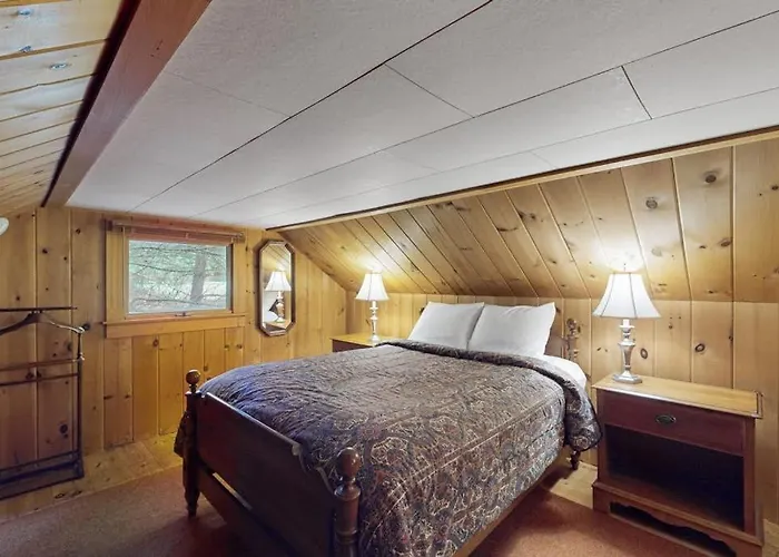 Lakefront Home With Private Dock, Pebble Beach & Enclosed Porch - Dogs Welcome