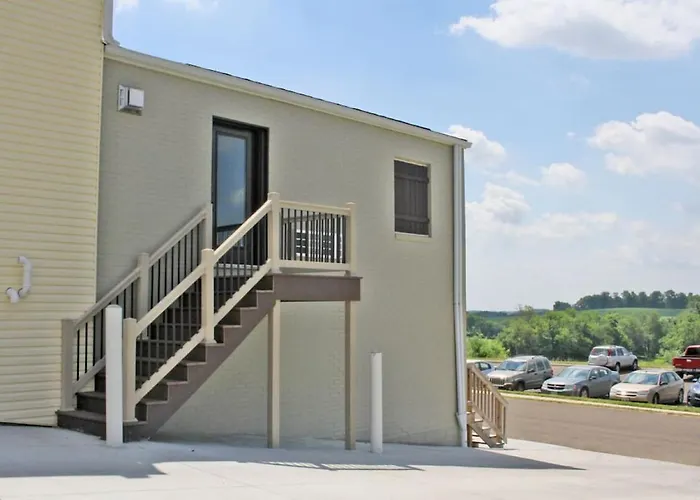 The Rustic Suite With Hot Tub Romantic Getaway On Main Street