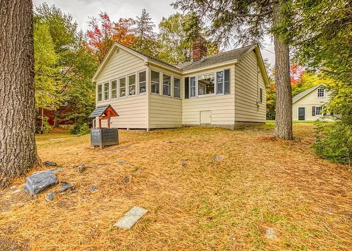 Lakefront Cottage W/ Beautiful Views Of Moosehead Lake & Big Moose Mountain