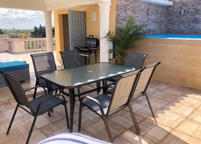 Spacious House In Santo Domingo Este With Garden