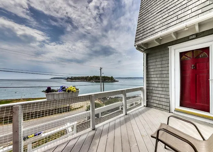 Dog-Friendly, Bayfront Home - Gorgeous Ocean Views, Private Balcony & Fireplace