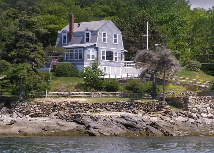 Dog-Friendly, Bayfront Home - Gorgeous Ocean Views, Private Balcony & Fireplace