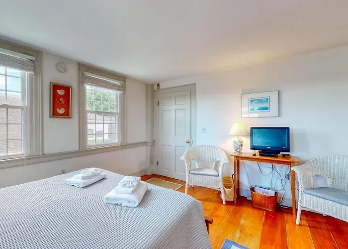 Lovely Studio W/Full Kitchen/Free Wifi- Next To River/Antique Shops/Restaurants