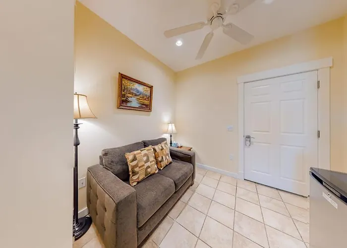 Two Neighboring Suites, Each W/ Wifi, Two Tvs, And Central Ac - Near Acadia