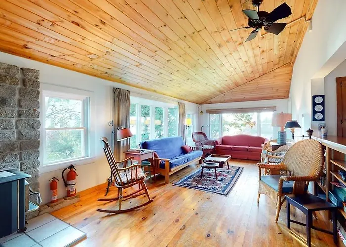 Bayfront House On Port Clyde Harbor With Views, Hot Tub, Beach Access
