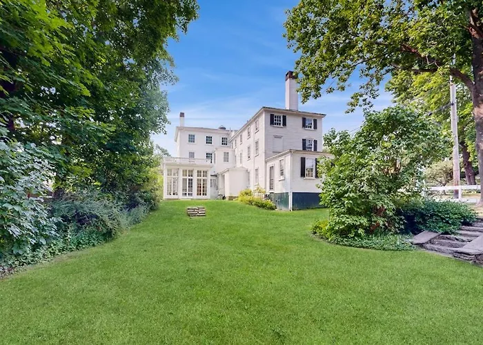 National Historic Landmark Home In Wiscasset Village W/ Complimentary Tour