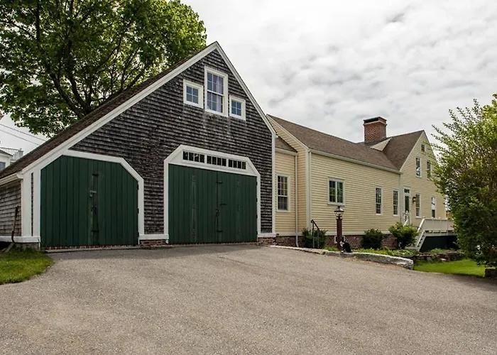 All-Suite Boothbay Harbor Home With Deck, Ocean Views, And Fireplaces