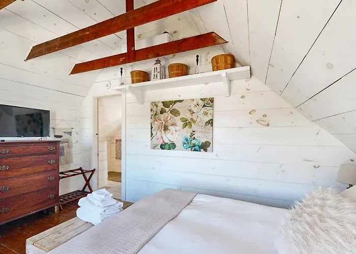 Iconic Downtown Retreat With Firepit & Fireplace- Walk To Harbor Footbridge