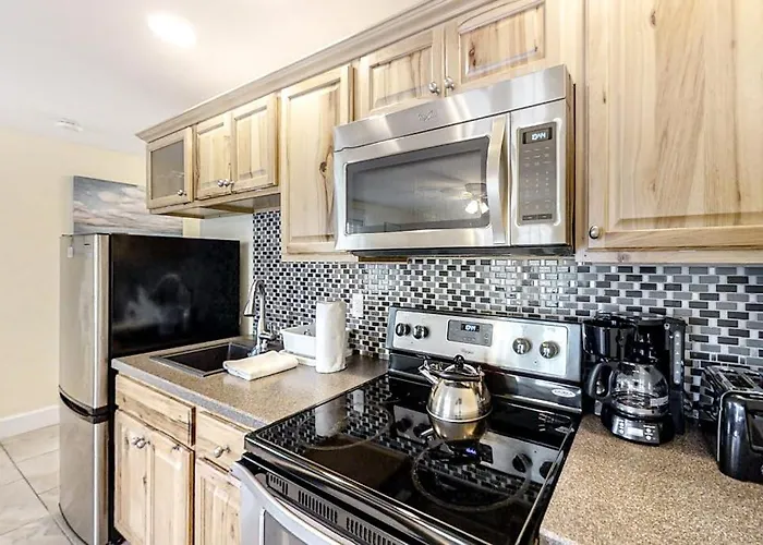 Water-View Condo At Sheepscot Harbour Resort With Deck, Full Kitchen, And Wifi