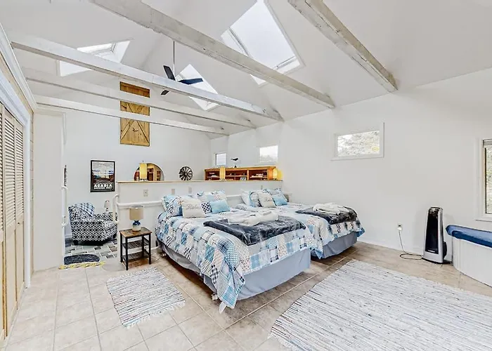 Spacious Country Home With Water Views - Near Beach & Acadia National Park