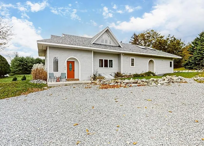 Spacious Country Home With Water Views - Near Beach & Acadia National Park