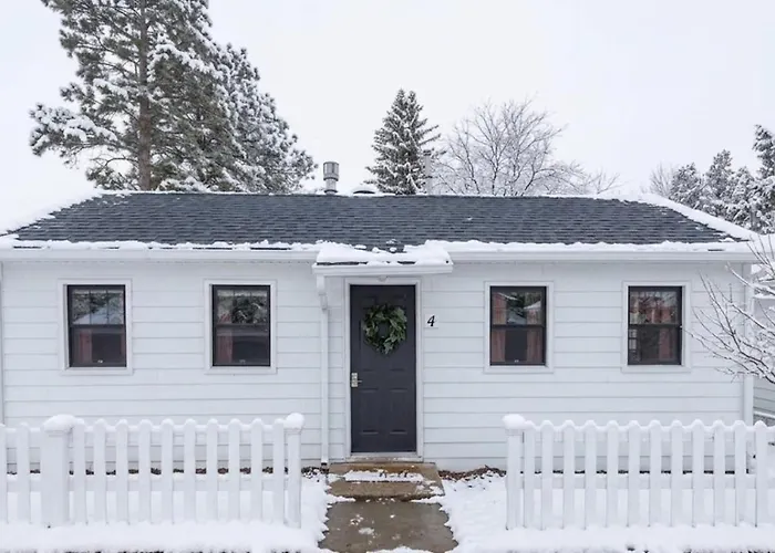 Spearfish Cottages