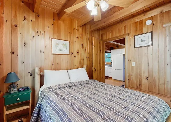 Dog-Friendly Lakefront Home With Deck, Grill, Wifi, Shared Dock & Water Access
