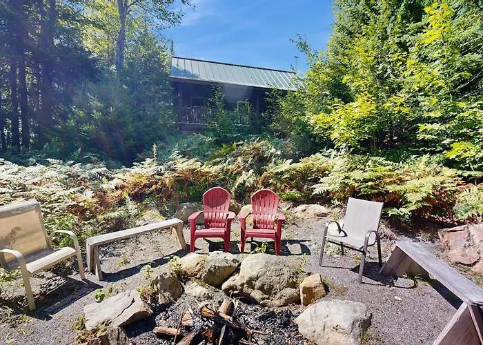 Dog-Friendly Lakefront Home With Deck, Grill, Wifi, Shared Dock & Water Access