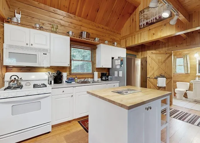 Lakefront Home With Private Dock, Canoe & Kayak, Fast Wifi, And Firepit - Dog Ok