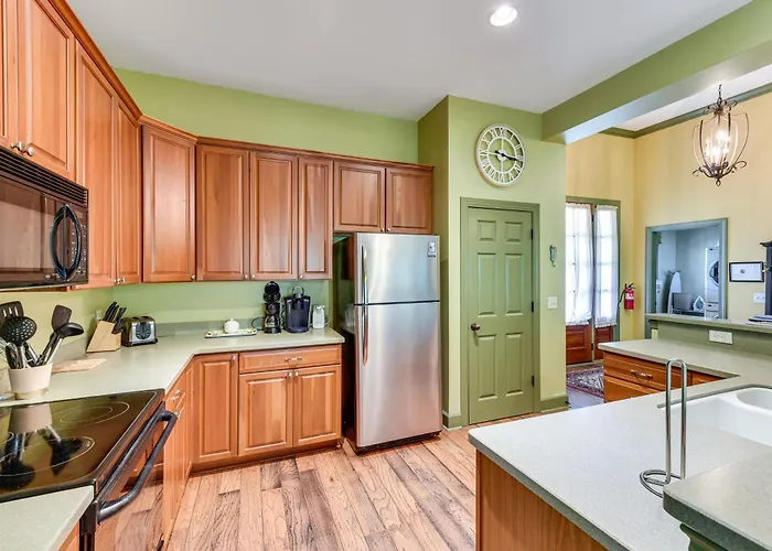 5 Mi To Old Town Bluffton: Cottage W/ Patio
