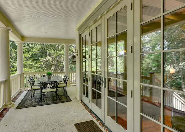 5 Mi To Old Town Bluffton: Cottage W/ Patio
