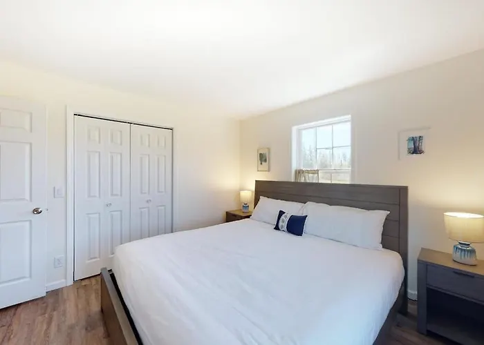 Tranquil Getaway On The Coast With Beach Access, Ocean Views, & Screened Porch