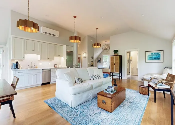 Brand New Guest Apartment With Furnished Deck, Fast Wifi, Dock, & Water Views