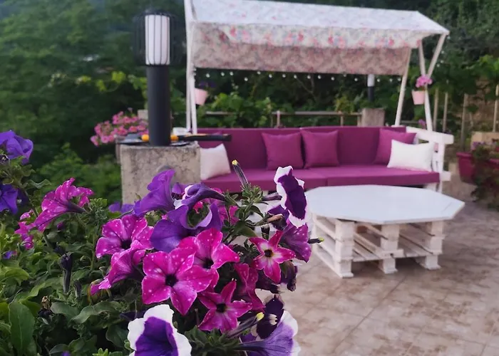 Holiday Home N&S