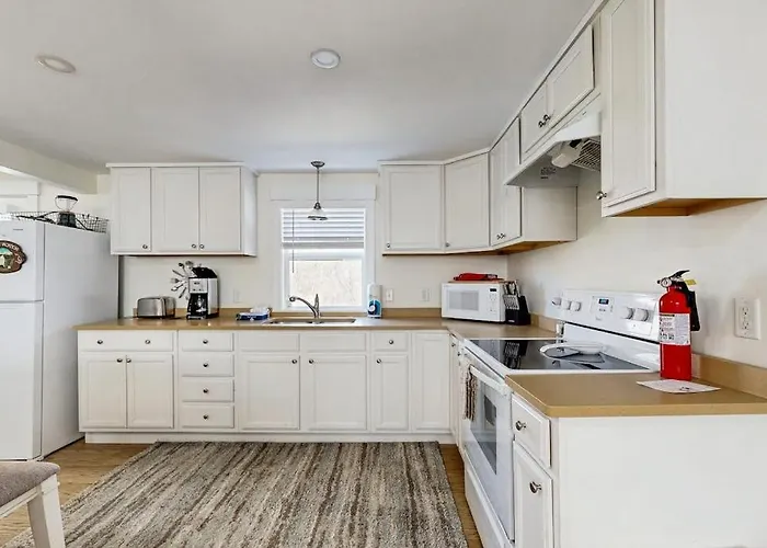 Well-Located, Dog-Friendly Home - Walk To Footbridge & Barrett Park