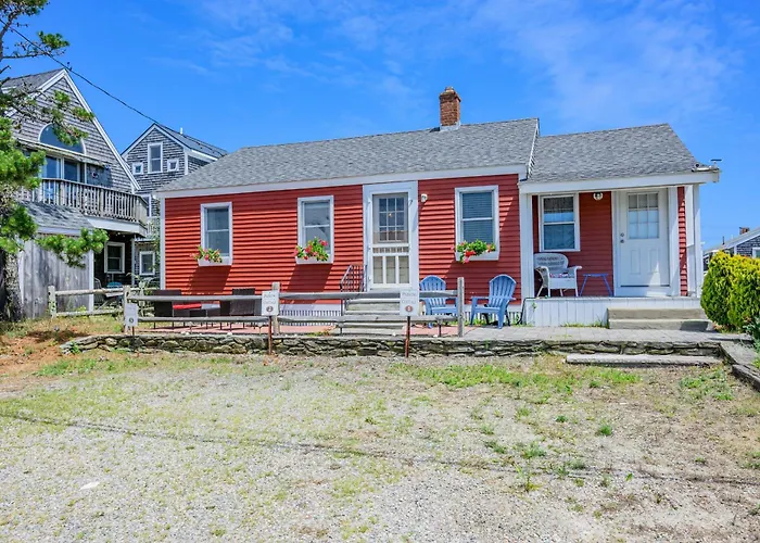 East Sandwich Beachfront Retreat