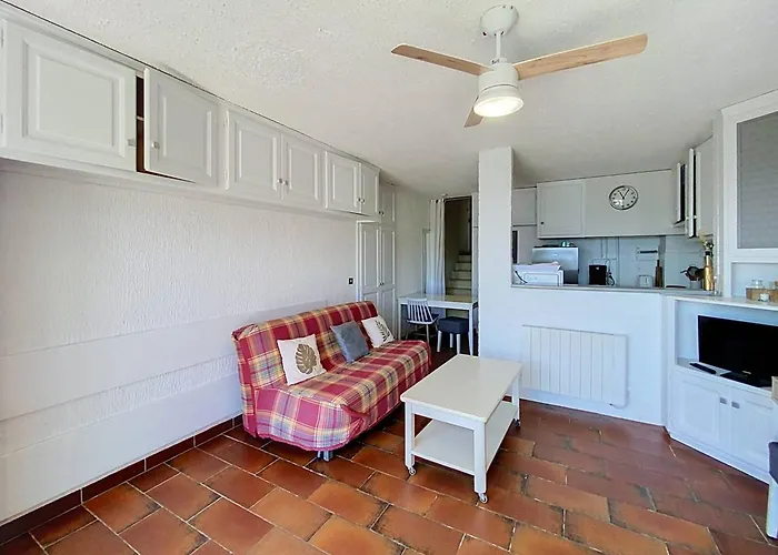 Studio En Bord De Mer, Rez De Jardin, Acces Plage - Fr-1-610-90